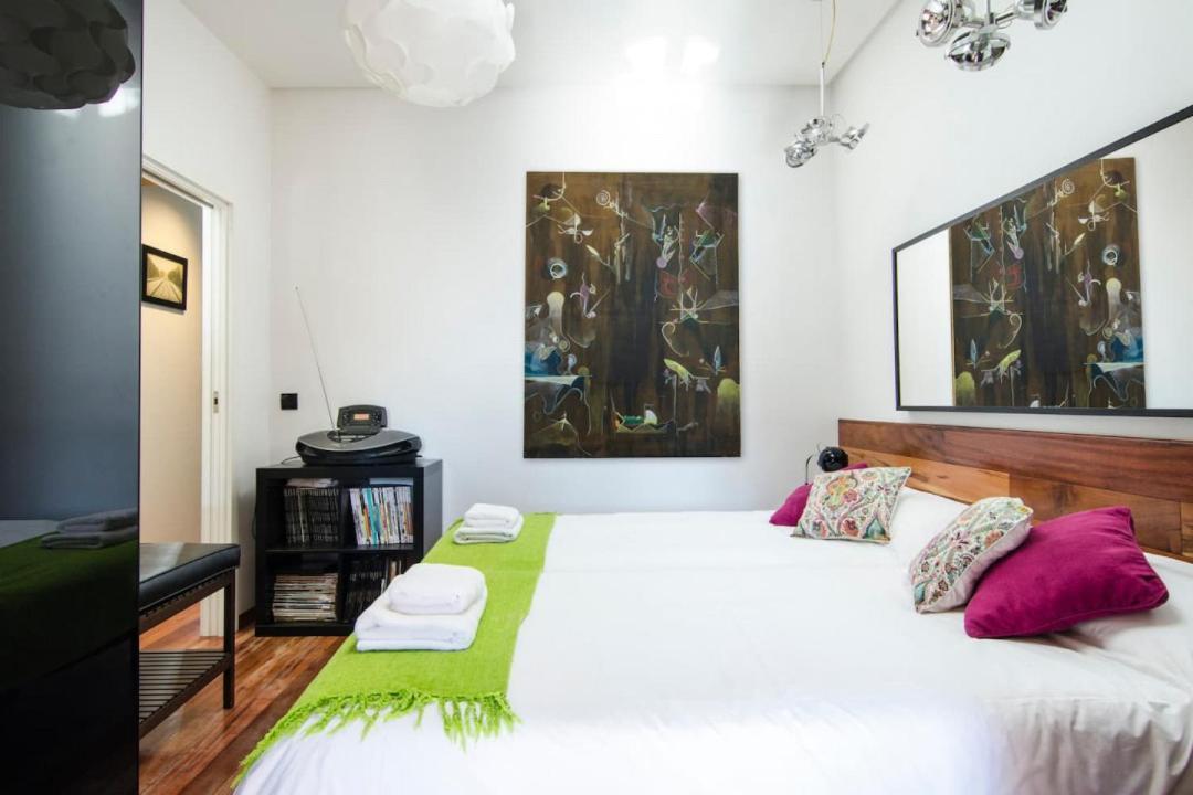 3Bedrooms 2Bathrooms Furnished - Lavapies - Bright Madrid Ngoại thất bức ảnh